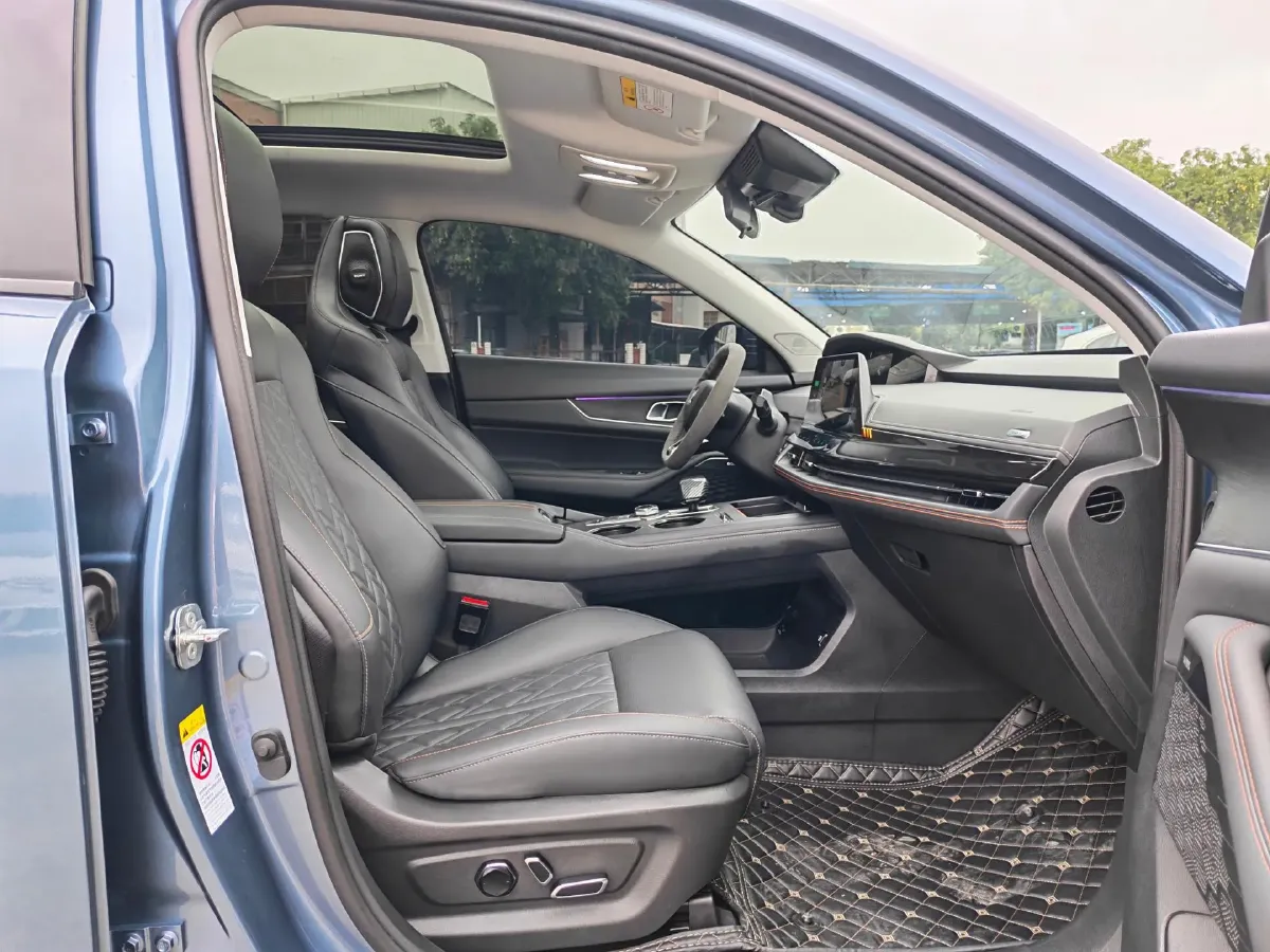 2021 ChangAn UNI-K 2.0T 233HP L4 8AT,autocango,china used car exporter,china ev exporter,chinese used car exporter,chinese used ev exporter