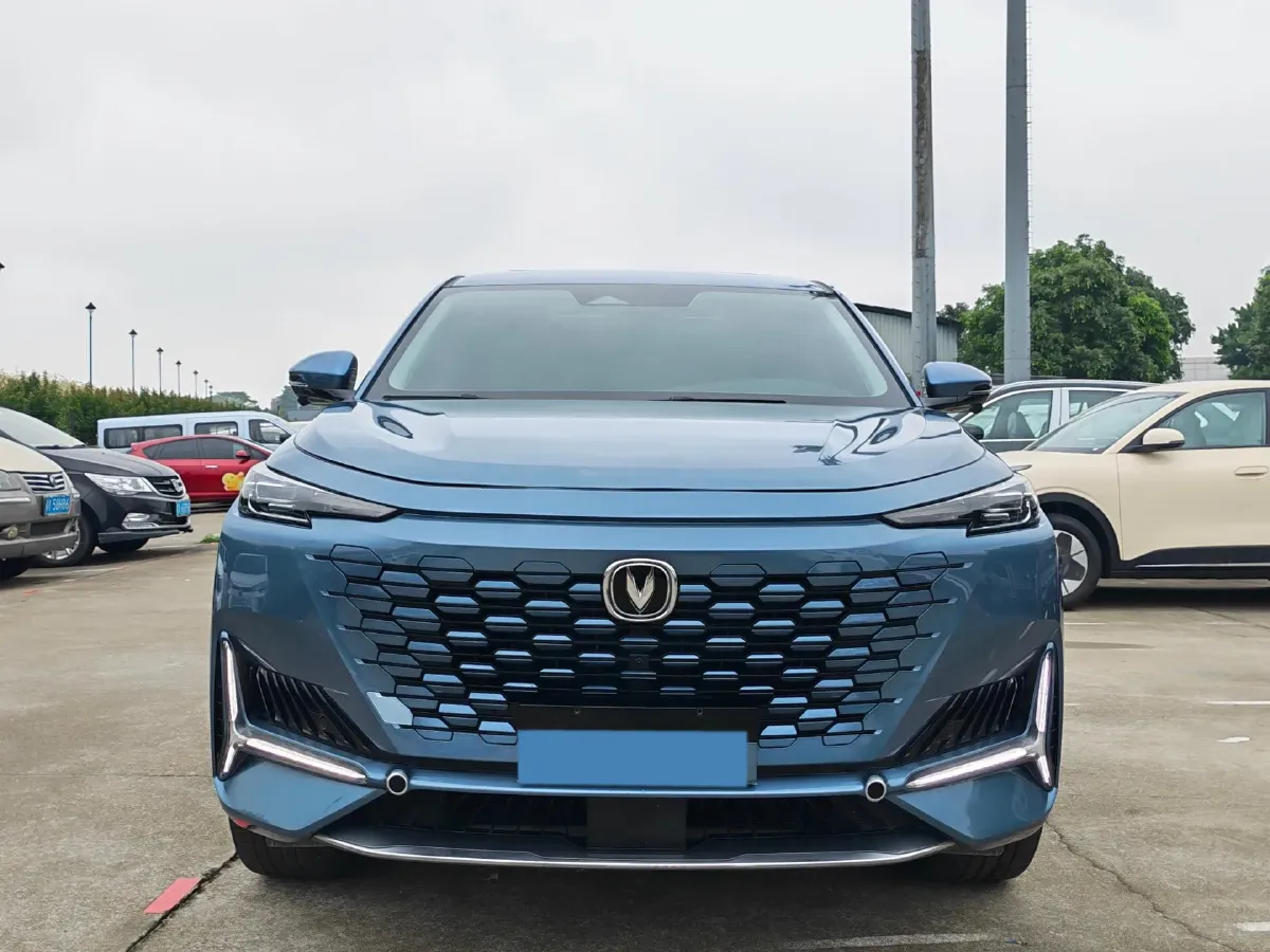 2021 ChangAn UNI-K 2.0T 233HP L4 8AT,autocango,china used car exporter,china ev exporter,chinese used car exporter,chinese used ev exporter