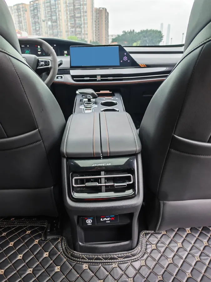 2021 ChangAn UNI-K 2.0T 233HP L4 8AT,autocango,china used car exporter,china ev exporter,chinese used car exporter,chinese used ev exporter