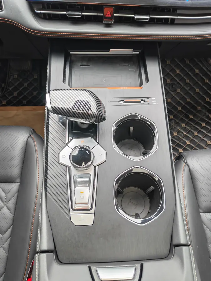 2021 ChangAn UNI-K 2.0T 233HP L4 8AT,autocango,china used car exporter,china ev exporter,chinese used car exporter,chinese used ev exporter