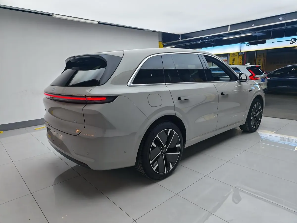 2025 Li L6 Range Extended 154HP L4 REEV,autocango,china used car exporter,china ev exporter,chinese used car exporter,chinese used ev exporter