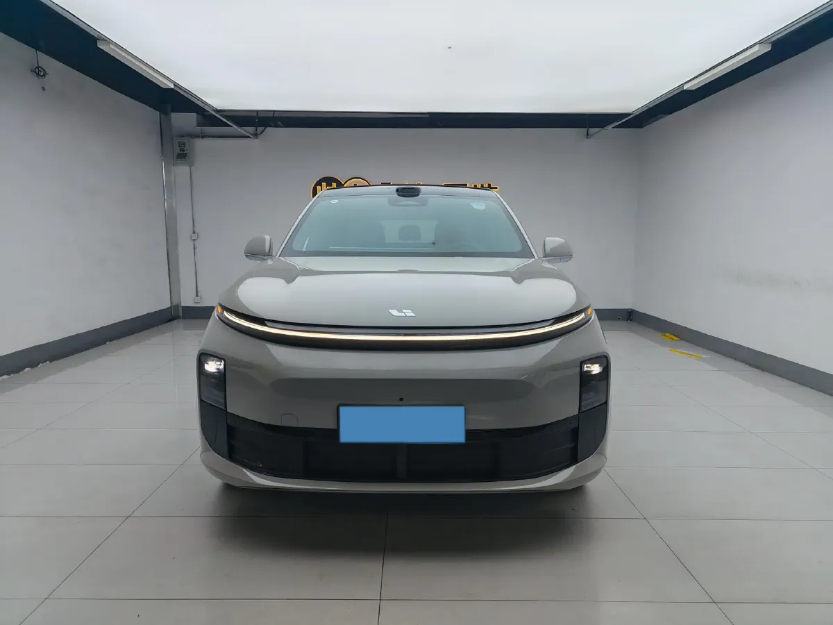 2025 Li L6 Range Extended 154HP L4 REEV,autocango,china used car exporter,china ev exporter,chinese used car exporter,chinese used ev exporter
