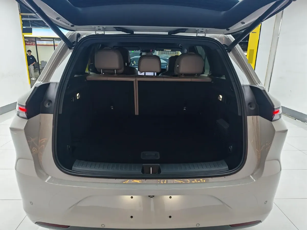 2025 Li L6 Range Extended 154HP L4 REEV,autocango,china used car exporter,china ev exporter,chinese used car exporter,chinese used ev exporter