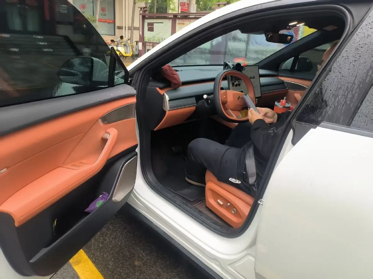 2024 ONVO L60 BEV 60KWH,autocango,china used car exporter,china ev exporter,chinese used car exporter,chinese used ev exporter