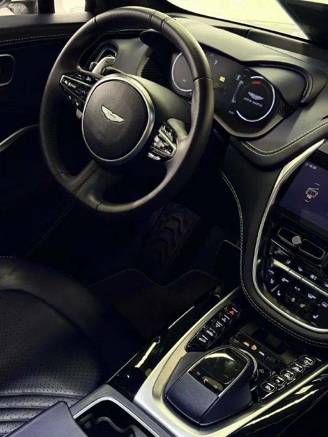 2021 Aston Martin DBX 4.0T 550HP V8 9AT,autocango,china used car exporter,china ev exporter,chinese used car exporter,chinese used ev exporter