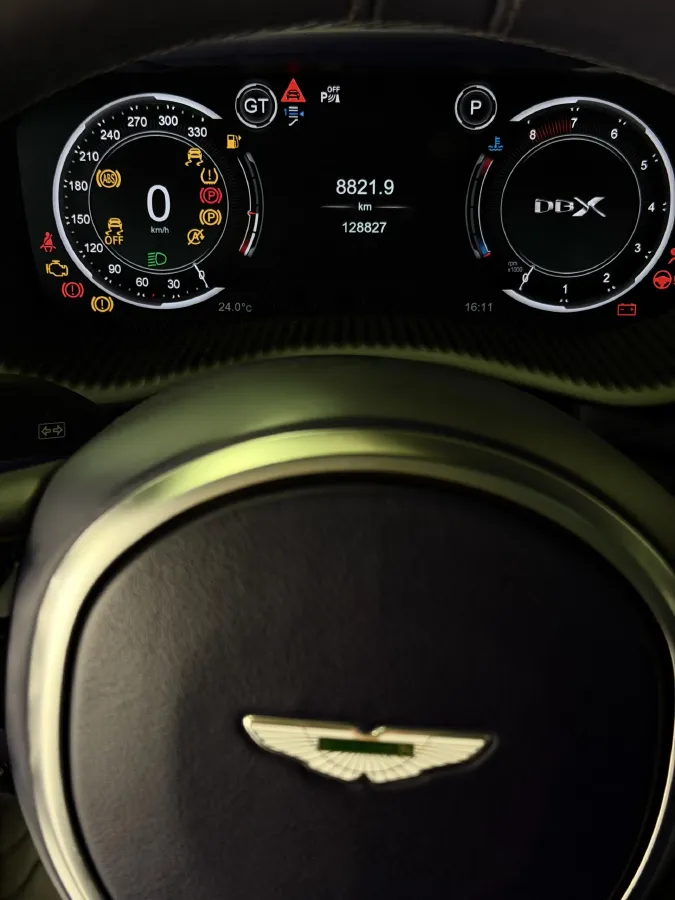 2021 Aston Martin DBX 4.0T 550HP V8 9AT,autocango,china used car exporter,china ev exporter,chinese used car exporter,chinese used ev exporter