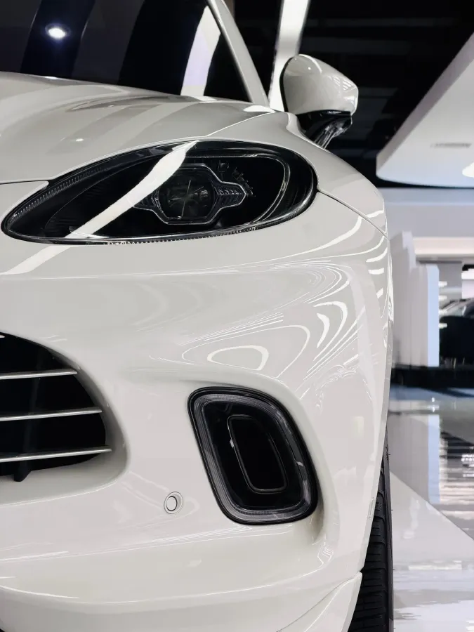 2021 Aston Martin DBX 4.0T 550HP V8 9AT,autocango,china used car exporter,china ev exporter,chinese used car exporter,chinese used ev exporter