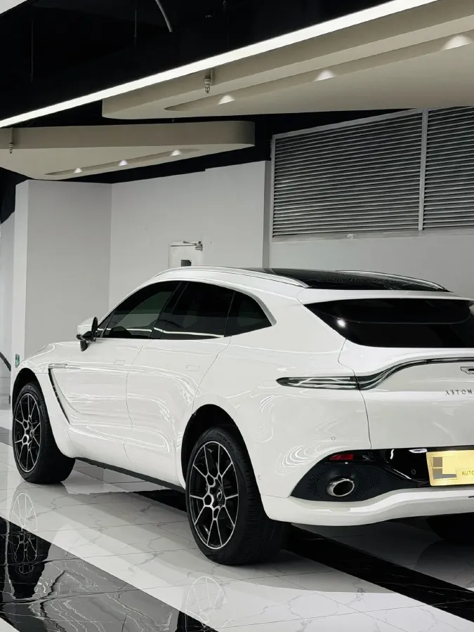 2021 Aston Martin DBX 4.0T 550HP V8 9AT,autocango,china used car exporter,china ev exporter,chinese used car exporter,chinese used ev exporter