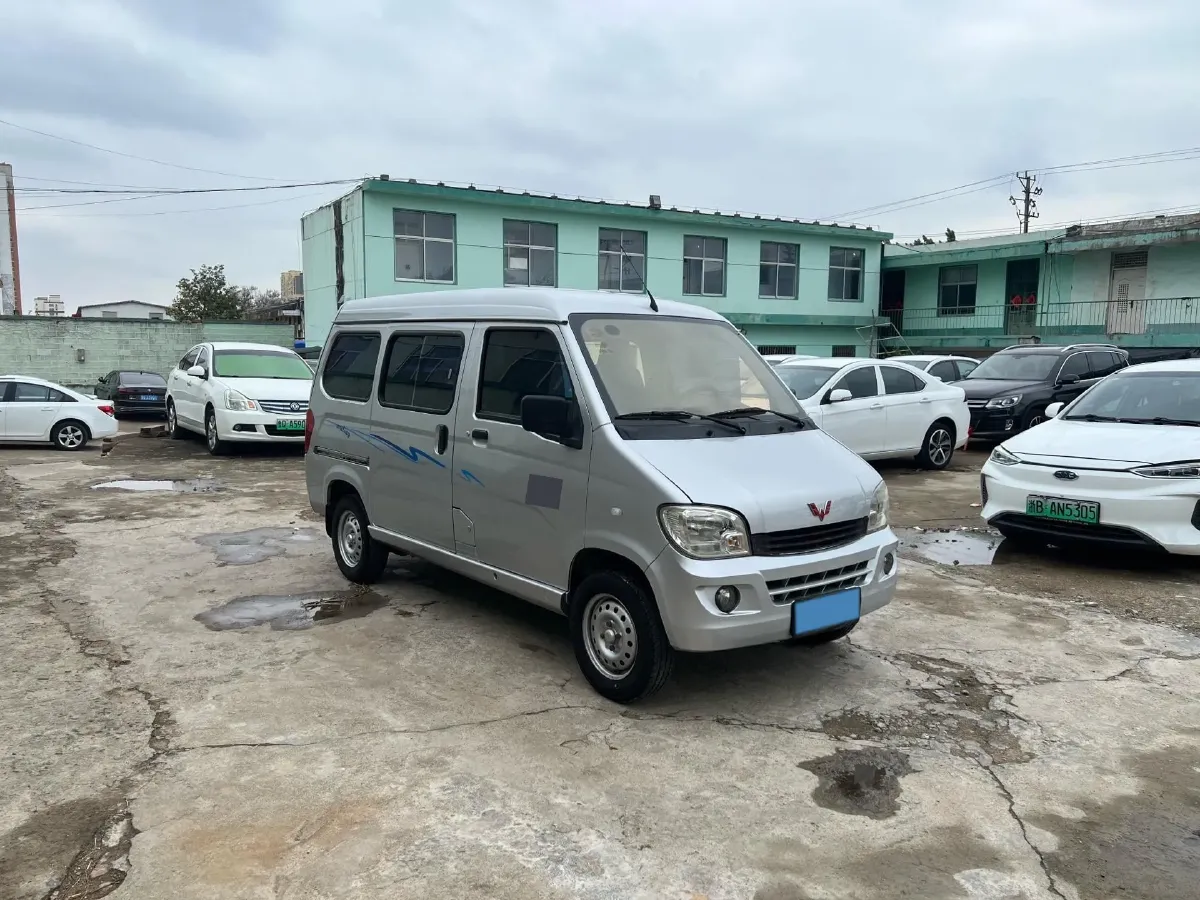 2015 WuLing ZhiGuang 1.2L 82HP L4 5MT,autocango,china used car exporter,china ev exporter,chinese used car exporter,chinese used ev exporter