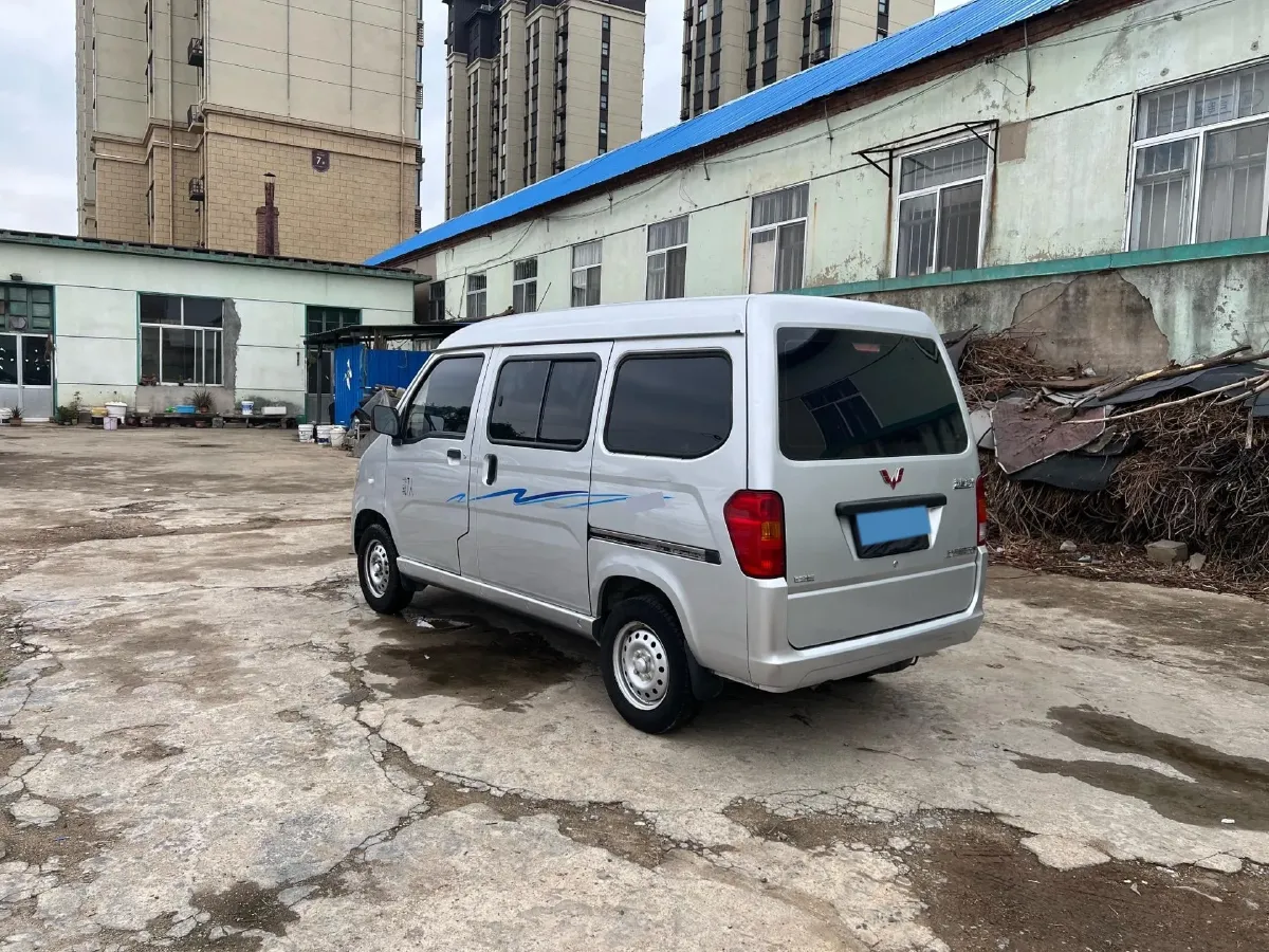 2015 WuLing ZhiGuang 1.2L 82HP L4 5MT,autocango,china used car exporter,china ev exporter,chinese used car exporter,chinese used ev exporter