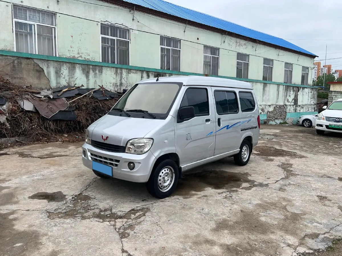 2015 WuLing ZhiGuang 1.2L 82HP L4 5MT,autocango,china used car exporter,china ev exporter,chinese used car exporter,chinese used ev exporter