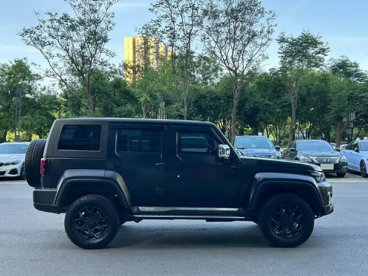 2021 Beijing BJ40 2.0T 163HP L4 8AT,autocango,china used car exporter,china ev exporter,chinese used car exporter,chinese used ev exporter