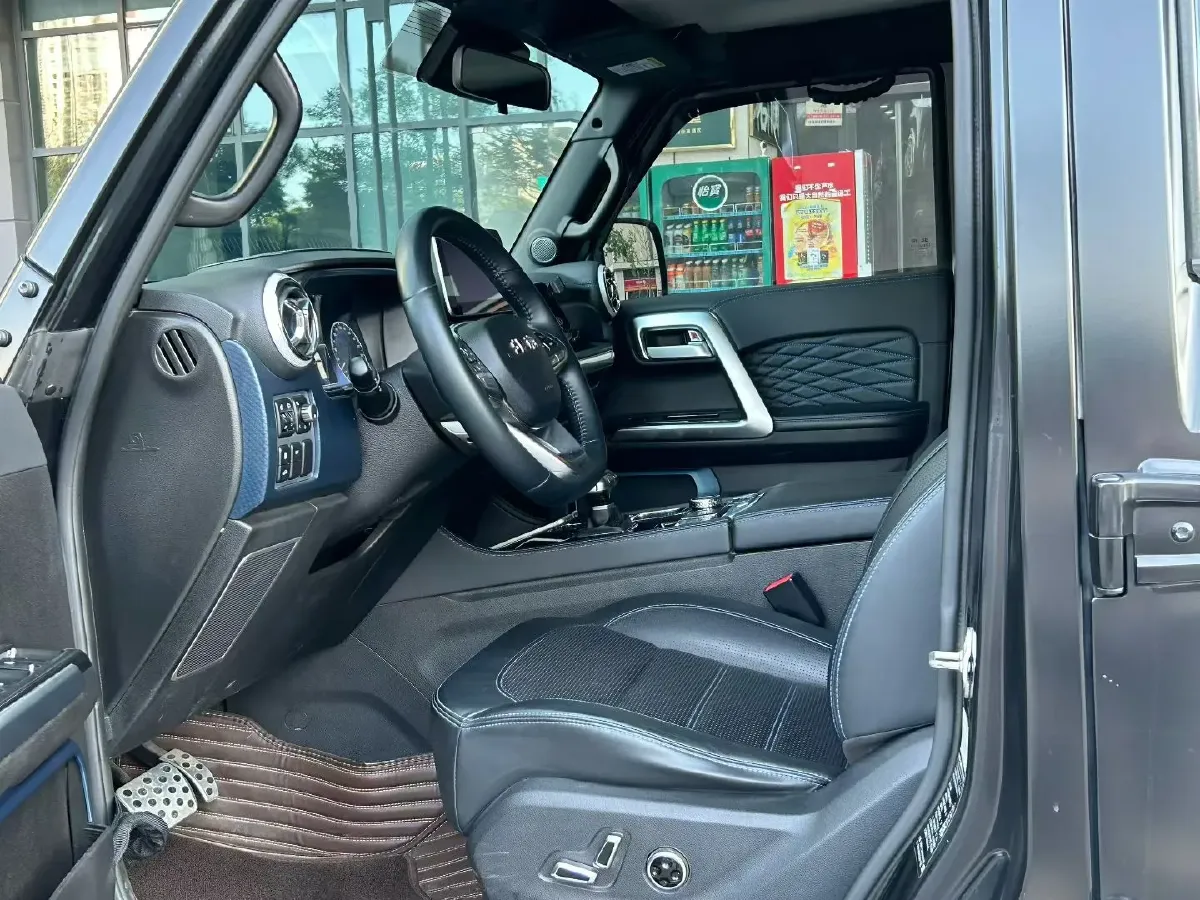 2021 Beijing BJ40 2.0T 163HP L4 8AT,autocango,china used car exporter,china ev exporter,chinese used car exporter,chinese used ev exporter