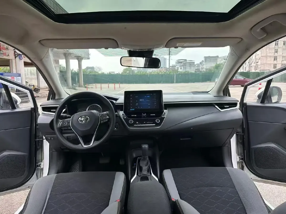 2021 Toyota Corolla 1.2T 116HP L4 CVT,autocango,china used car exporter,china ev exporter,chinese used car exporter,chinese used ev exporter