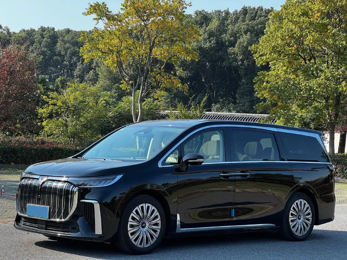 2022 Voyah Dream BEV 108.7KWH,autocango,china used car exporter,china ev exporter,chinese used car exporter,chinese used ev exporter