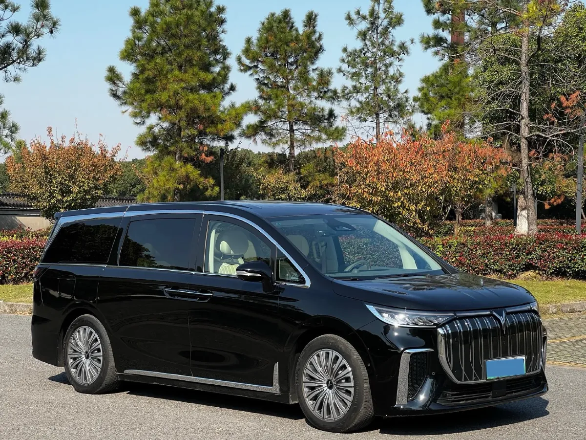 2022 Voyah Dream BEV 108.7KWH,autocango,china used car exporter,china ev exporter,chinese used car exporter,chinese used ev exporter