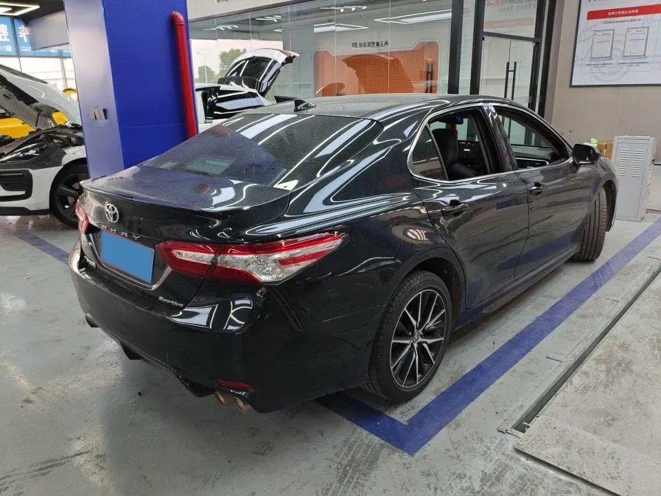 2021 Toyota Camry 2.5L 209HP L4 8AT,autocango,china used car exporter,china ev exporter,chinese used car exporter,chinese used ev exporter