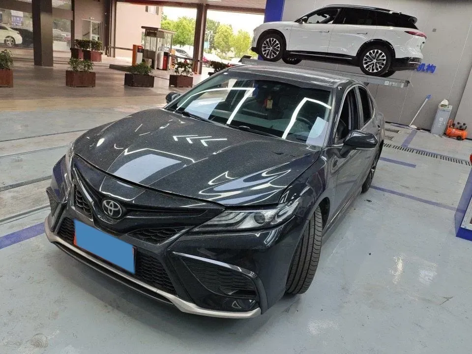 2021 Toyota Camry 2.5L 209HP L4 8AT,autocango,china used car exporter,china ev exporter,chinese used car exporter,chinese used ev exporter