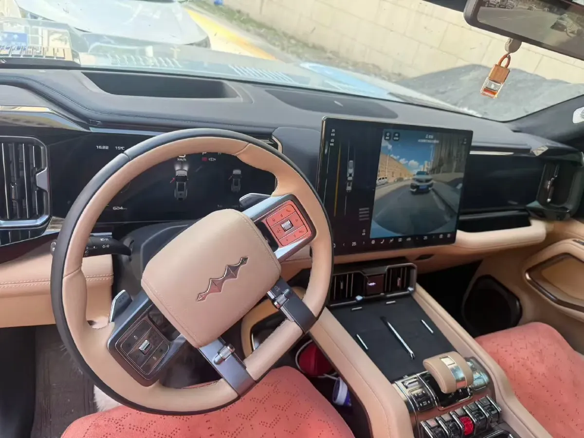 2025 FangChengBao Bao 8 2.0T 245HP L4 E-CVT PHEV 36.8KWH,autocango,china used car exporter,china ev exporter,chinese used car exporter,chinese used ev exporter