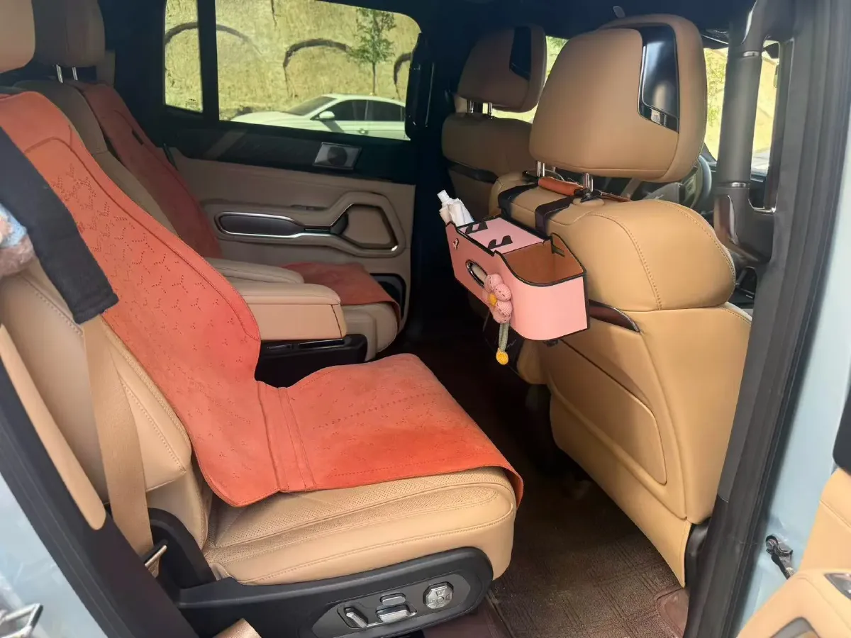 2025 FangChengBao Bao 8 2.0T 245HP L4 E-CVT PHEV 36.8KWH,autocango,china used car exporter,china ev exporter,chinese used car exporter,chinese used ev exporter