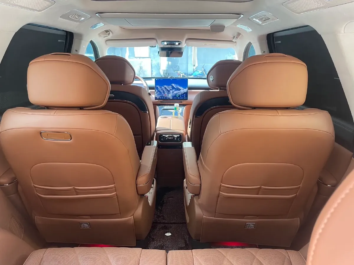 2026 Voyah TaiShan 1.5T 150HP L4 PHEV,autocango,china used car exporter,china ev exporter,chinese used car exporter,chinese used ev exporter