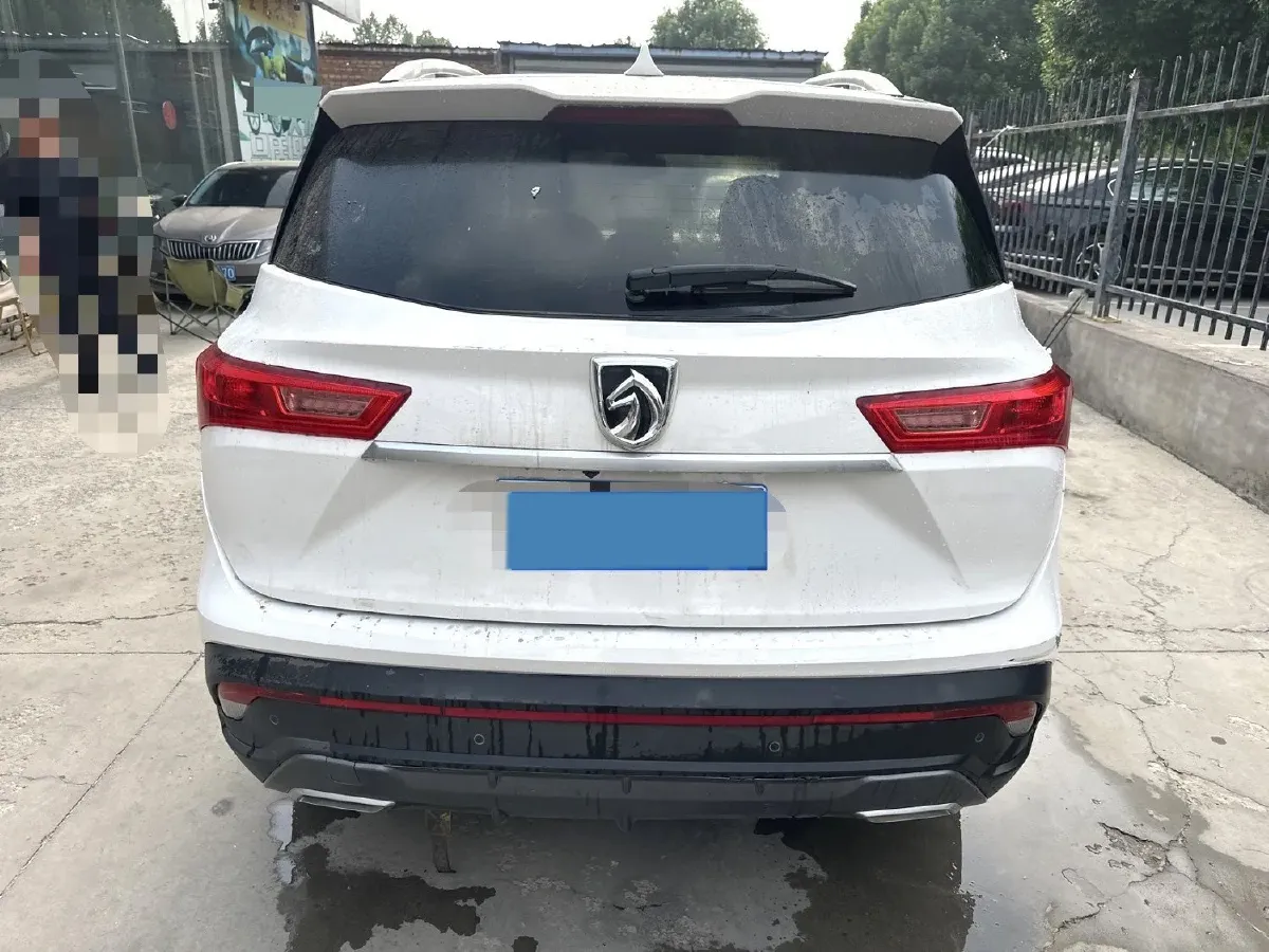 2018 BaoJun 530 1.5T 150HP L4 6MT,autocango,china used car exporter,china ev exporter,chinese used car exporter,chinese used ev exporter