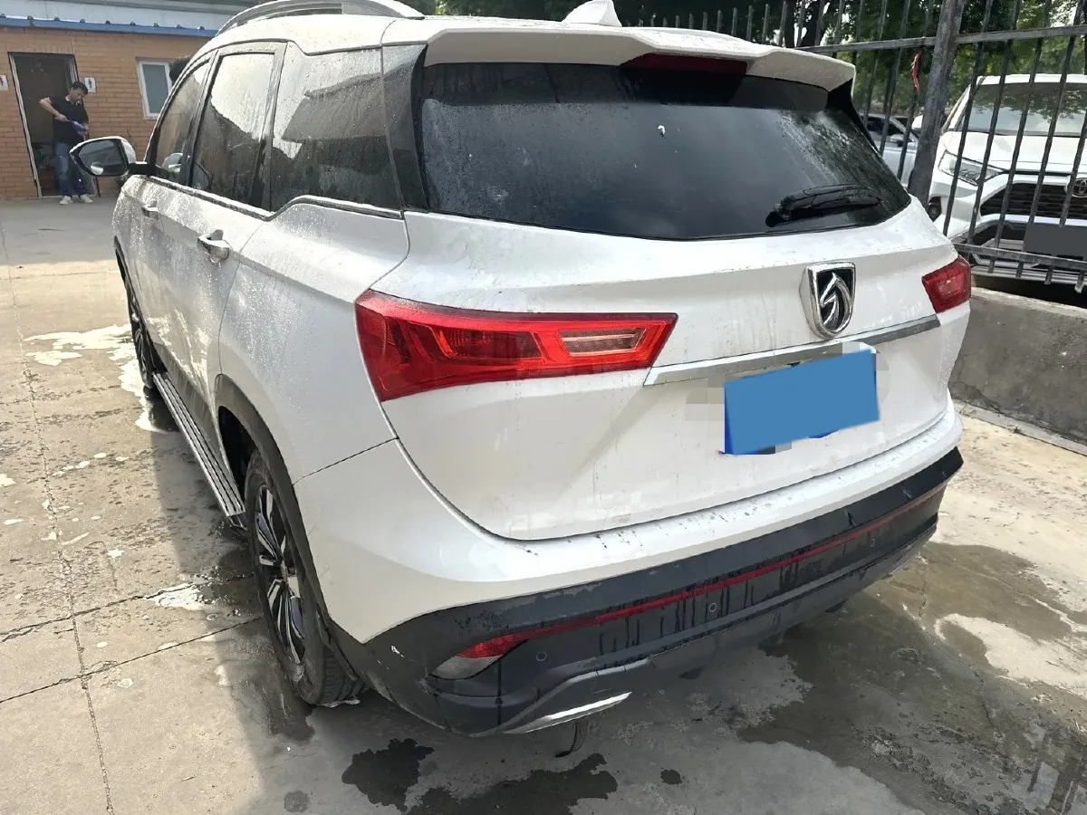 2018 BaoJun 530 1.5T 150HP L4 6MT,autocango,china used car exporter,china ev exporter,chinese used car exporter,chinese used ev exporter