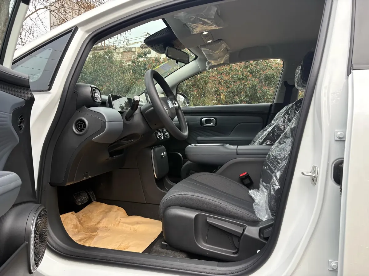 2025 Aion AION UT BEV,autocango,china used car exporter,china ev exporter,chinese used car exporter,chinese used ev exporter