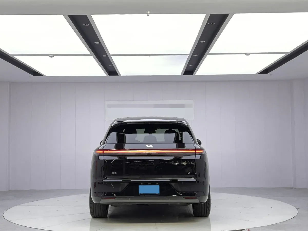 2023 Li L7 Range Extended 154HP REEV 40.9KWH,autocango,china used car exporter,china ev exporter,chinese used car exporter,chinese used ev exporter