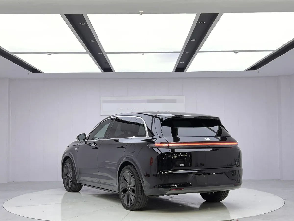 2023 Li L7 Range Extended 154HP REEV 40.9KWH,autocango,china used car exporter,china ev exporter,chinese used car exporter,chinese used ev exporter