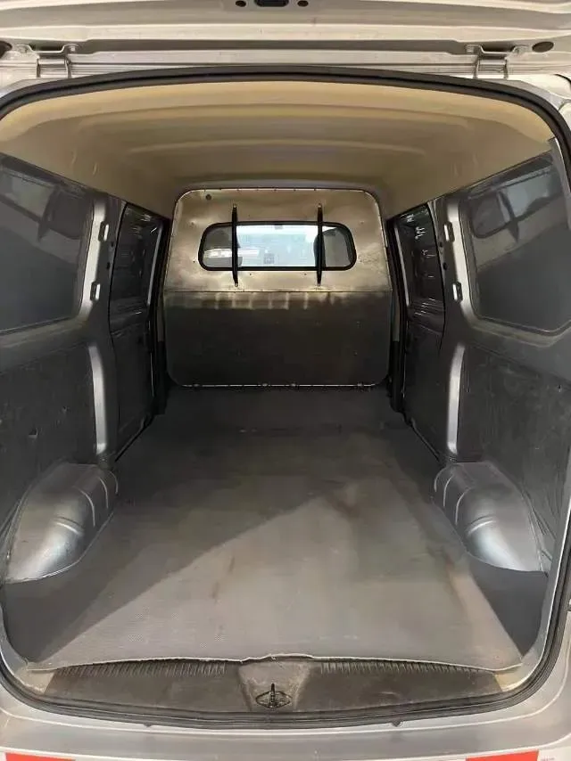 2022 WuLing RongGuang S 1.2L 76HP L4 5MT,autocango,china used car exporter,china ev exporter,chinese used car exporter,chinese used ev exporter