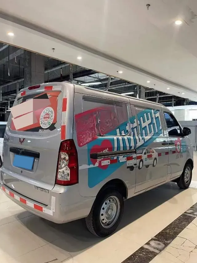 2022 WuLing RongGuang S 1.2L 76HP L4 5MT,autocango,china used car exporter,china ev exporter,chinese used car exporter,chinese used ev exporter