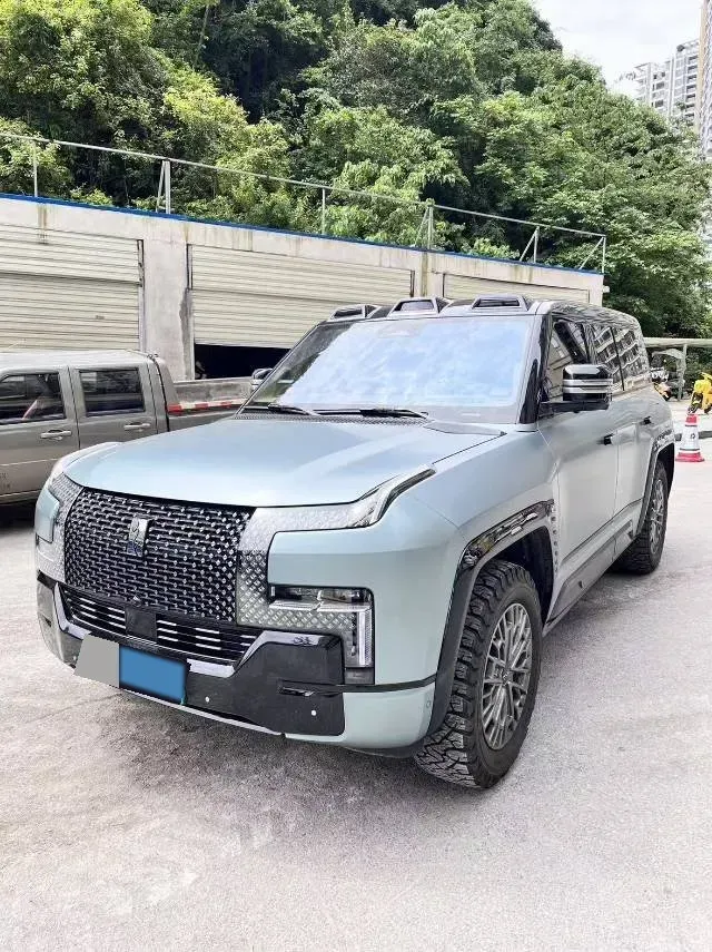 2023 YangWang U8 2.0T 272HP L4 REEV 49.05KWH,autocango,china used car exporter,china ev exporter,chinese used car exporter,chinese used ev exporter