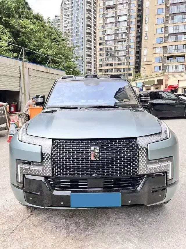 2023 YangWang U8 2.0T 272HP L4 REEV 49.05KWH,autocango,china used car exporter,china ev exporter,chinese used car exporter,chinese used ev exporter