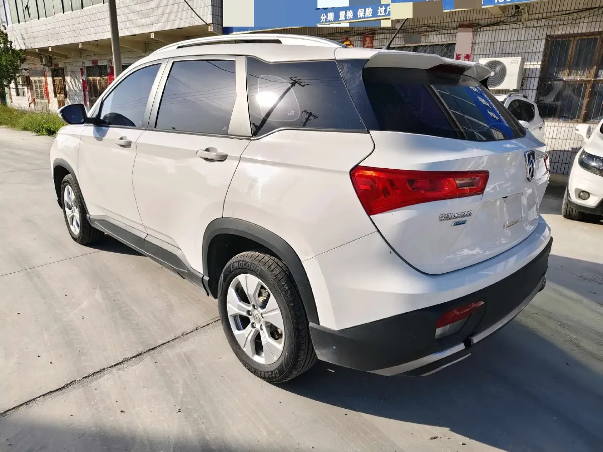 2020 BaoJun 530 1.5T 147HP L4 6MT,autocango,china used car exporter,china ev exporter,chinese used car exporter,chinese used ev exporter