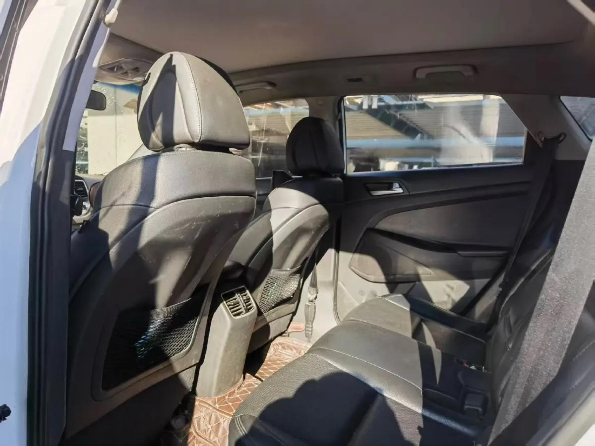 2015 Hyundai Tucson 1.6T 177HP L4 7DCT,autocango,china used car exporter,china ev exporter,chinese used car exporter,chinese used ev exporter