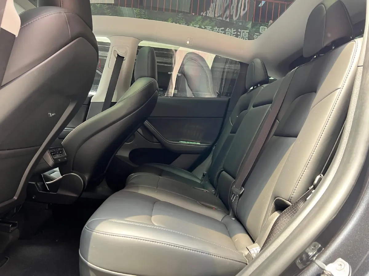 2024 Tesla Model Y BEV 78.4KWH,autocango,china used car exporter,china ev exporter,chinese used car exporter,chinese used ev exporter