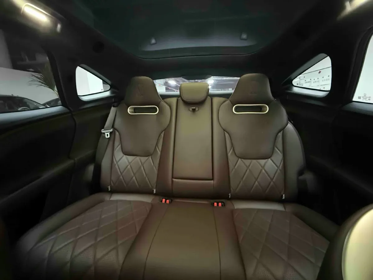 2025 Avatr 11 1.5T 156HP L4 REEV 39.05KWH,autocango,china used car exporter,china ev exporter,chinese used car exporter,chinese used ev exporter