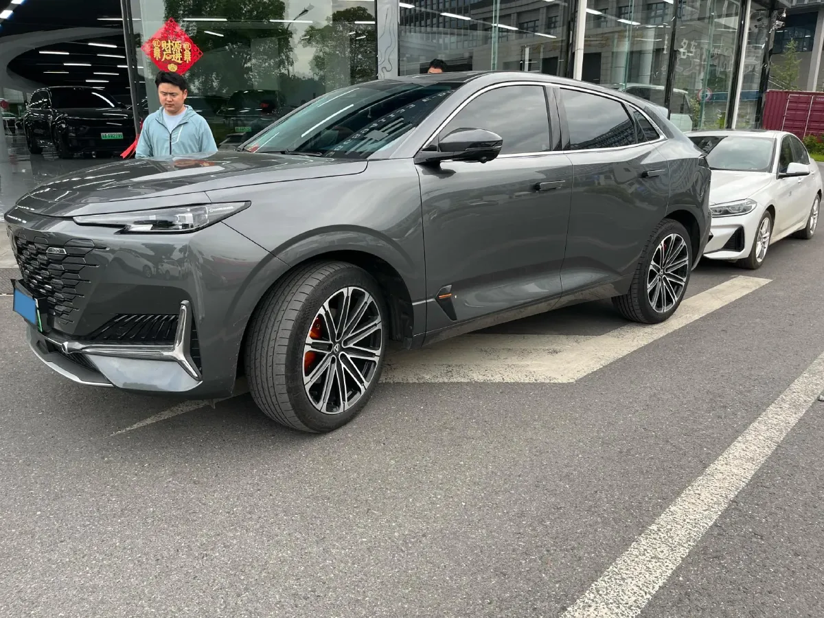 2023 ChangAn UNI-K iDD 1.5T 170HP L4 6TCT PHEV 28.39KWH,autocango,china used car exporter,china ev exporter,chinese used car exporter,chinese used ev exporter