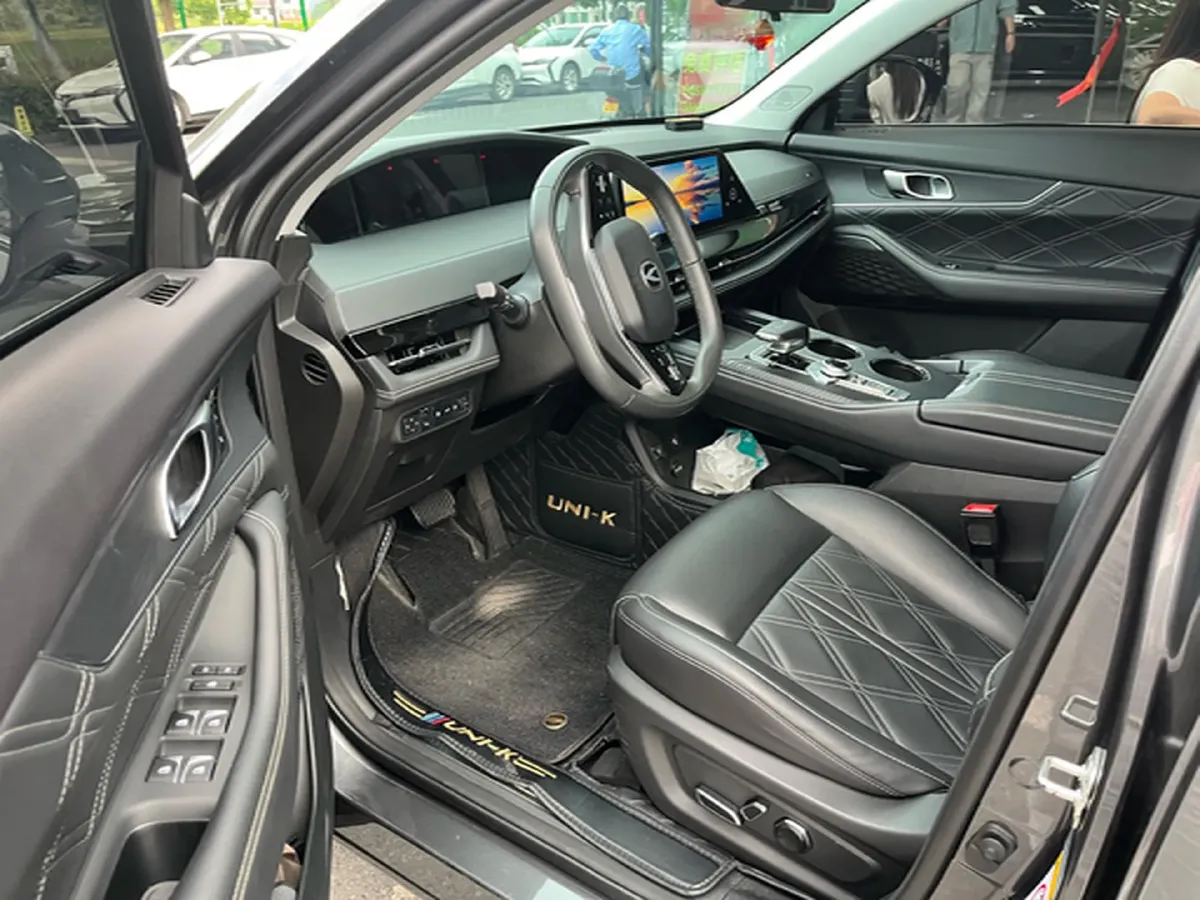 2023 ChangAn UNI-K iDD 1.5T 170HP L4 6TCT PHEV 28.39KWH,autocango,china used car exporter,china ev exporter,chinese used car exporter,chinese used ev exporter