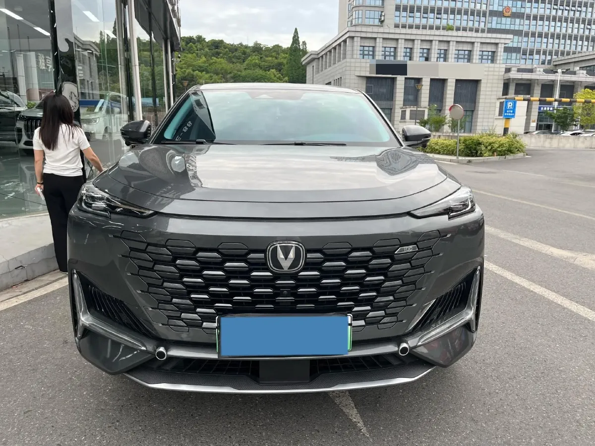 2023 ChangAn UNI-K iDD 1.5T 170HP L4 6TCT PHEV 28.39KWH,autocango,china used car exporter,china ev exporter,chinese used car exporter,chinese used ev exporter