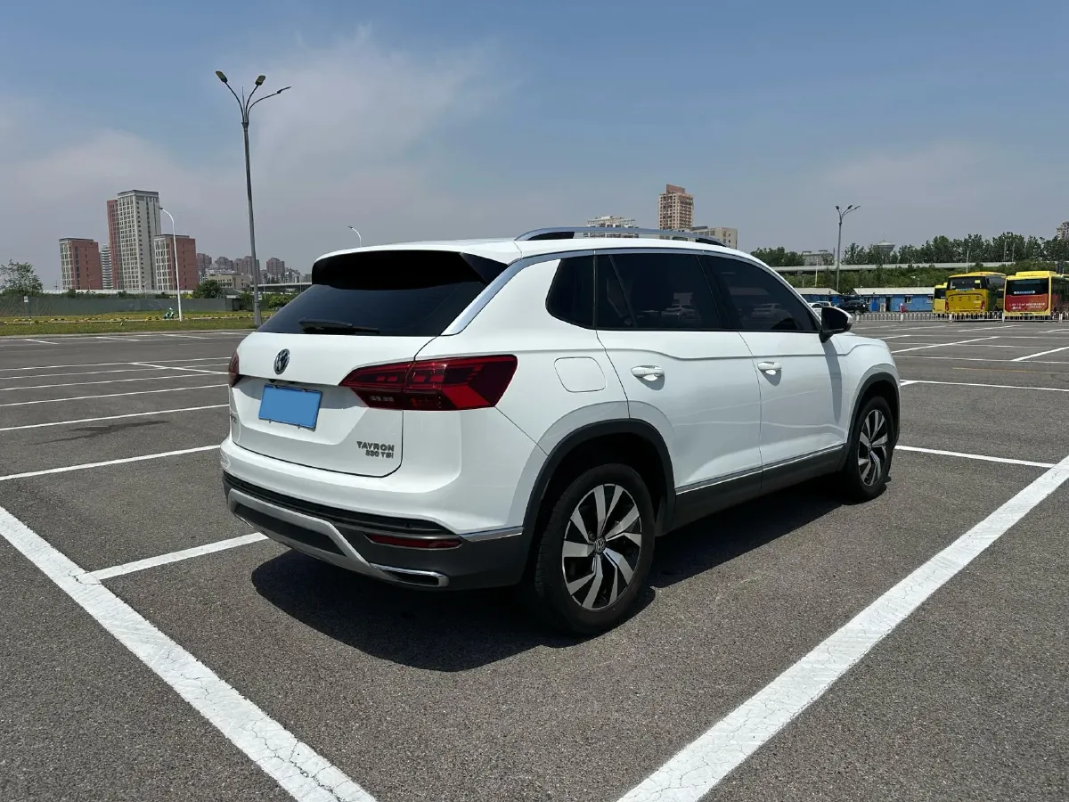 2019 Jeep Cherokee 2.0T 234HP L4 9AT,autocango,china used car exporter,china ev exporter,chinese used car exporter,chinese used ev exporter