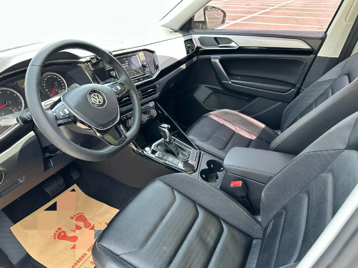 2019 Jeep Cherokee 2.0T 234HP L4 9AT,autocango,china used car exporter,china ev exporter,chinese used car exporter,chinese used ev exporter