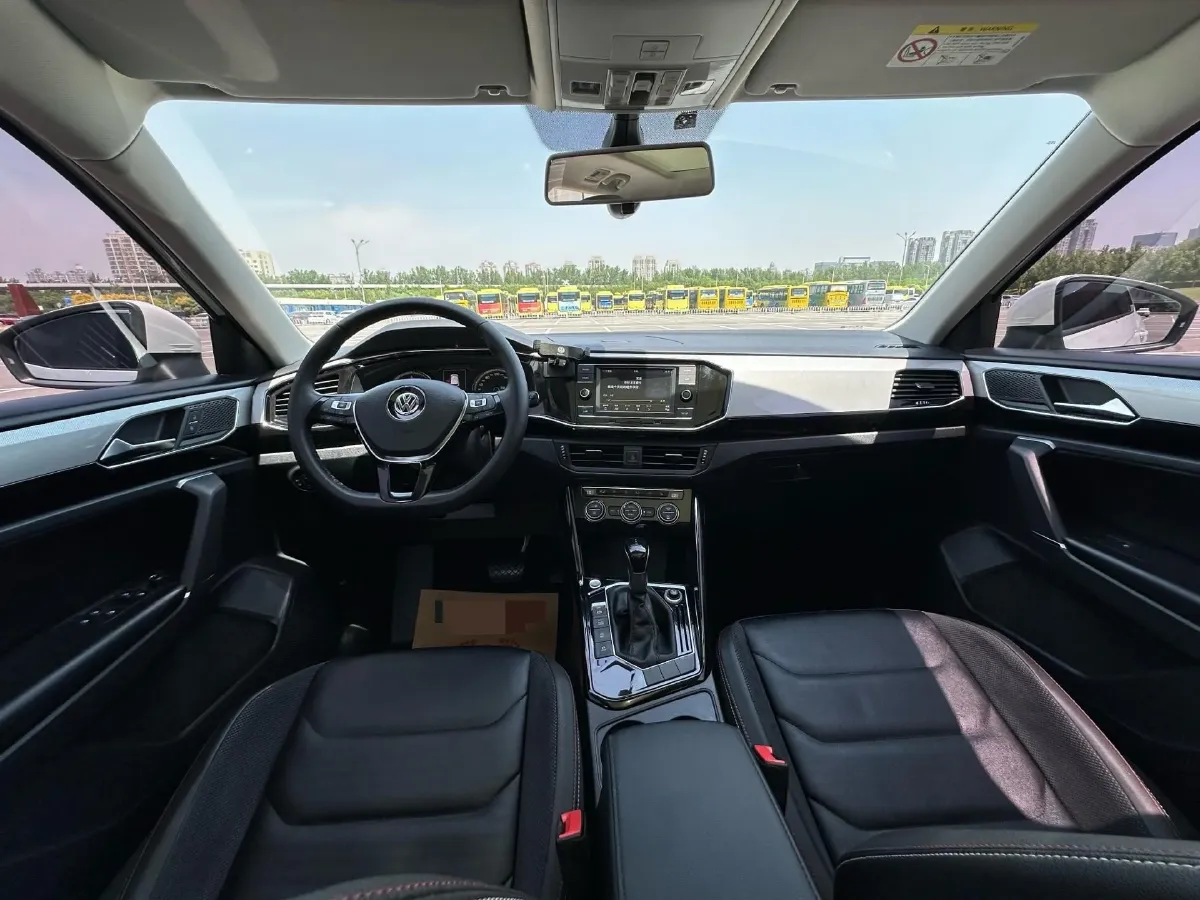 2019 Jeep Cherokee 2.0T 234HP L4 9AT,autocango,china used car exporter,china ev exporter,chinese used car exporter,chinese used ev exporter