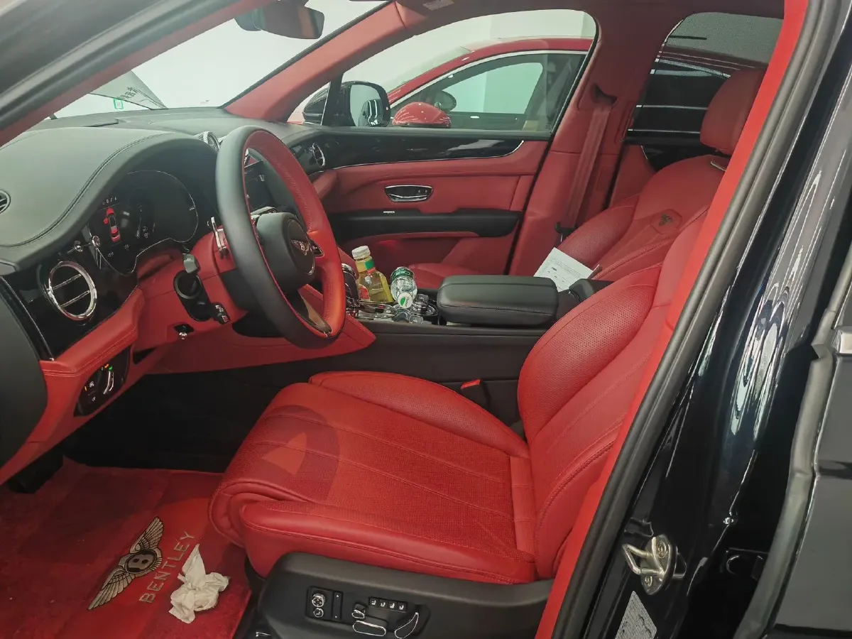 2021 Bentley Bentayga 4.0T 550HP V8 8AT,autocango,china used car exporter,china ev exporter,chinese used car exporter,chinese used ev exporter