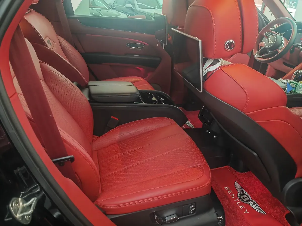 2021 Bentley Bentayga 4.0T 550HP V8 8AT,autocango,china used car exporter,china ev exporter,chinese used car exporter,chinese used ev exporter