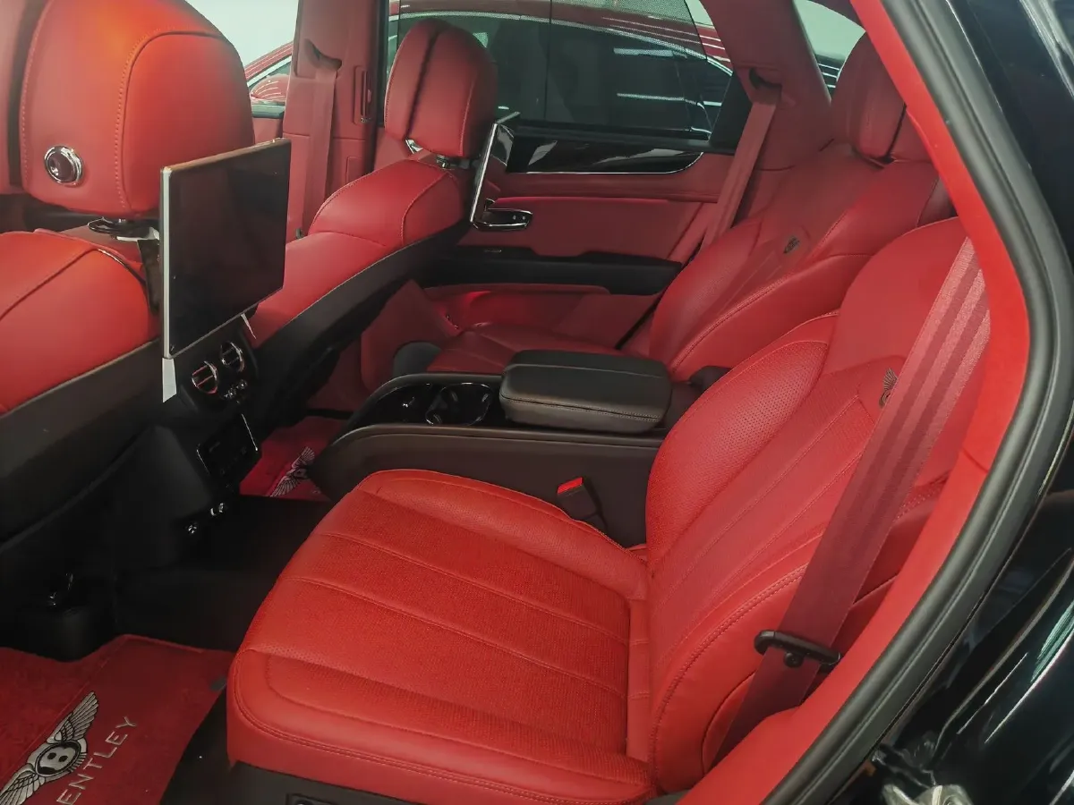 2021 Bentley Bentayga 4.0T 550HP V8 8AT,autocango,china used car exporter,china ev exporter,chinese used car exporter,chinese used ev exporter
