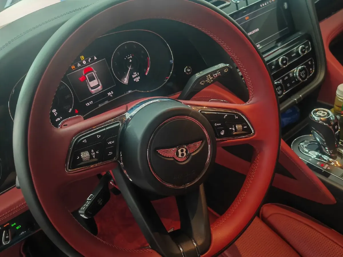 2021 Bentley Bentayga 4.0T 550HP V8 8AT,autocango,china used car exporter,china ev exporter,chinese used car exporter,chinese used ev exporter