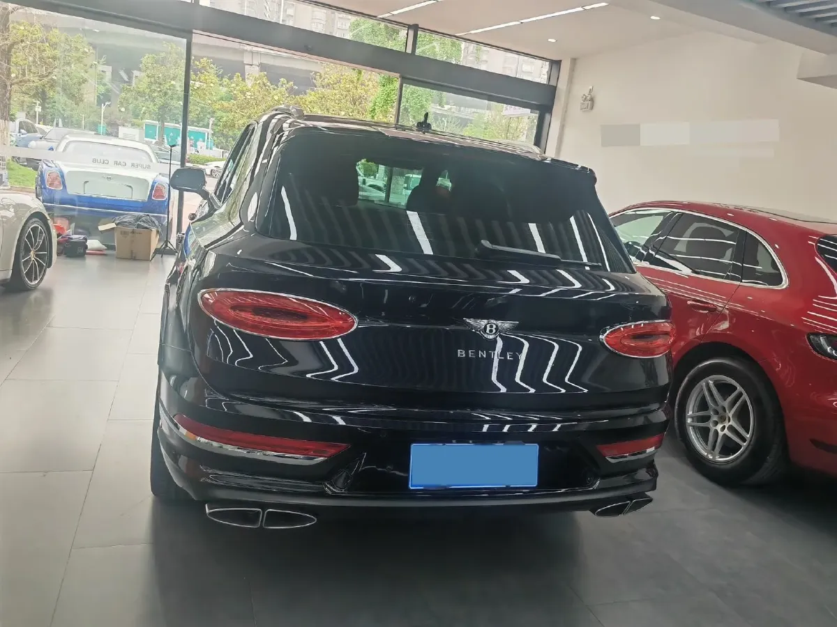 2021 Bentley Bentayga 4.0T 550HP V8 8AT,autocango,china used car exporter,china ev exporter,chinese used car exporter,chinese used ev exporter