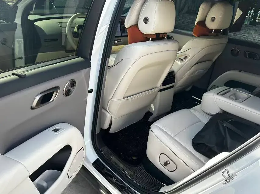 2025 Li i6 BEV,autocango,china used car exporter,china ev exporter,chinese used car exporter,chinese used ev exporter